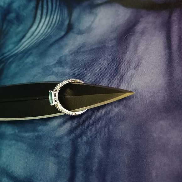 Swarovski Elements - Size 7.75 - Silver tone ring as pictured - Picture 5 of 9